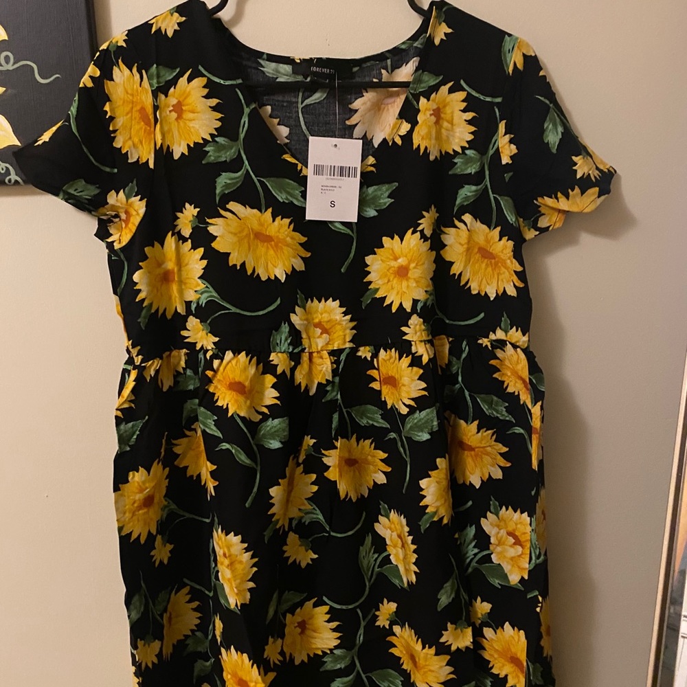 NEW sunflower flows dress